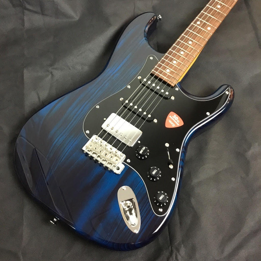 *早期完売したモデル「L.E.S.II」の再生産モデル！！ メイプルネック、ローズ指板にバーナーフィニッシュのアッシュボディ、SSHレイアウトのピックアップによってあらゆるジャンルに適応するサウンドバリエーションを獲得し、抜けの良いサウンドとジャパンメイドの高い品質を実現！ 数々の著名アーティストも […]