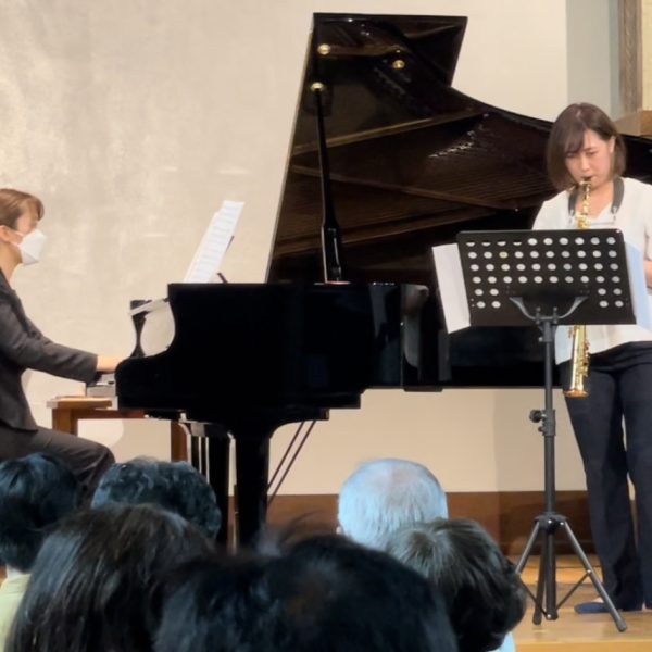 インストラクター演奏の様子（2022年度 サロンコンサートより）