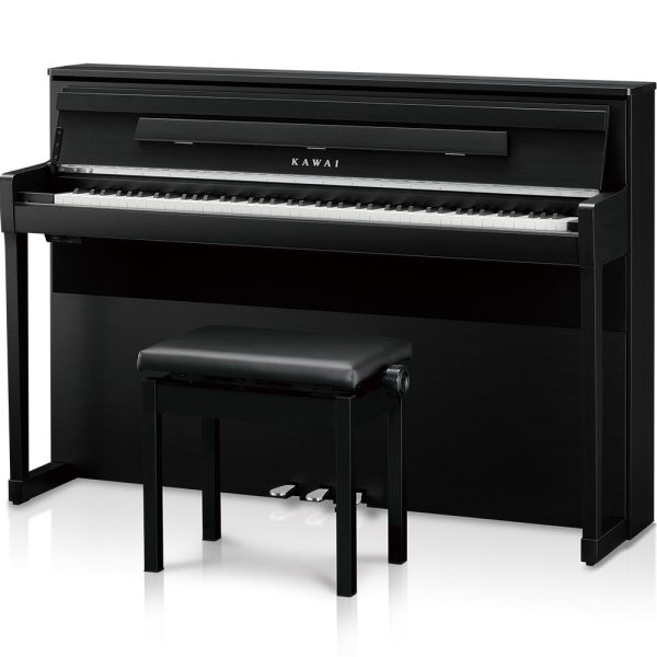 SCA901 B<br />
すべてグランドピアノと同じ木の素材だけで作られた鍵盤を搭載し、幾層にも木材を積み重ねる独自の加工技術により、 反りや捩じれの少ない高い精密性を実現。グランドピアノ同様のシーソー構造と音域別ハンマーウェイトも再現しています。<br />
￥440,000(税込)<br />
