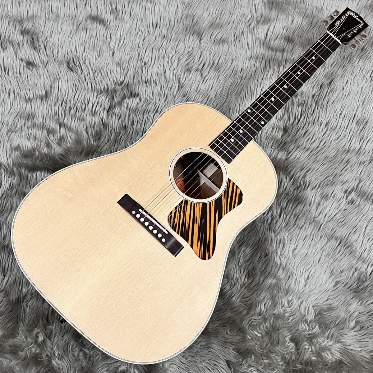 GibsonJ-35 Faded 30s