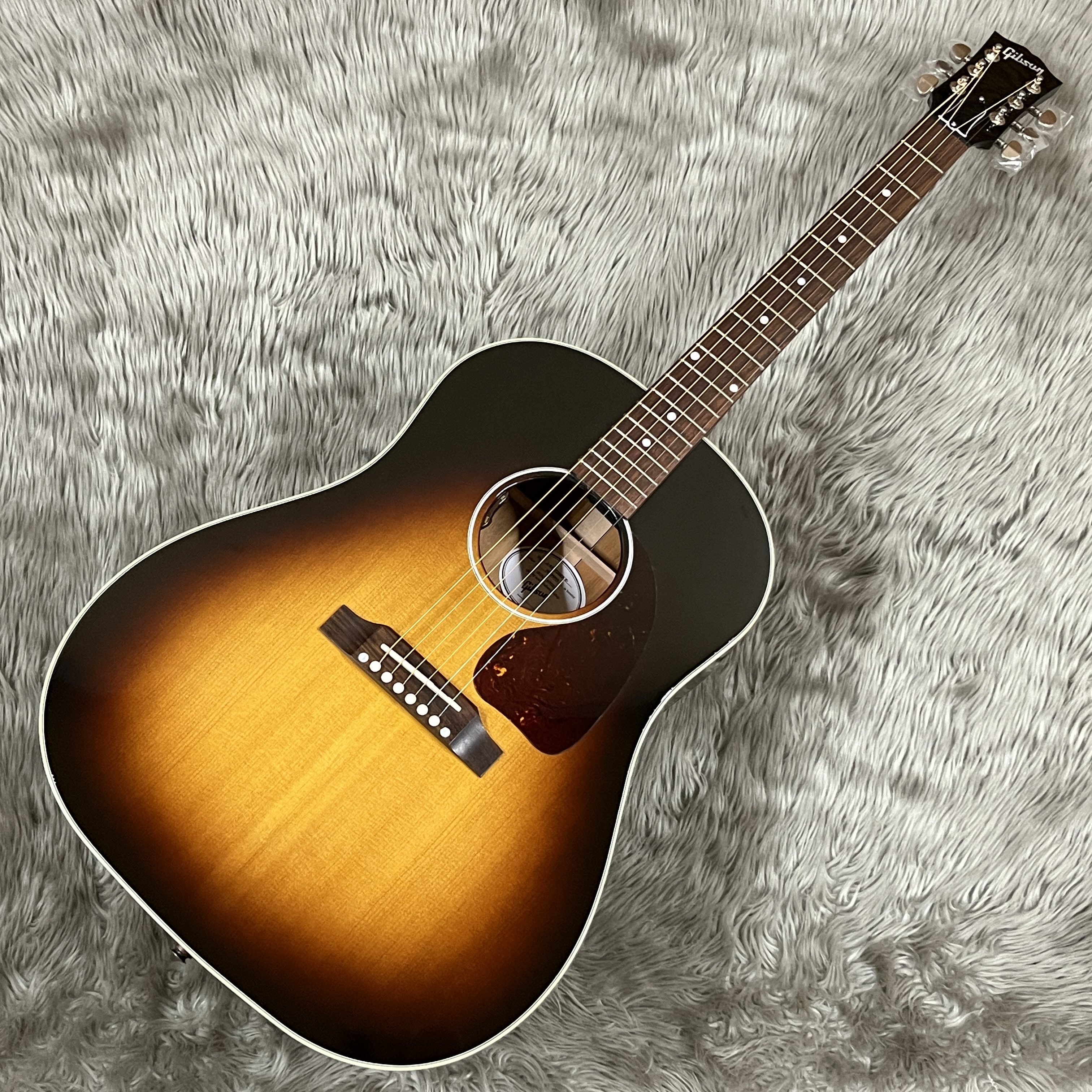 GibsonJ-45 Standard