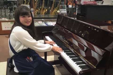 スタッフ写真 キーボード・電子ピアノ・アコースティックピアノ 新庄