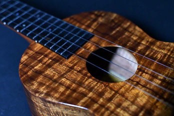 *UKULELE GYPSYことMONGOL800キヨサク氏]]シグネチャーモデル第2弾！限定30本のみ 【tkitki Ukulele】の限定品【UGK ECO-S】が再入荷しました！ 店頭では実際にお試しいただけます。 ぜひお気軽にご来店ください！ |*ブランド|*型名|*販売価格(税込)| | […]