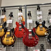 箱モノギター強化！レイクタウン店はセミアコ・フルアコギター展示しております！