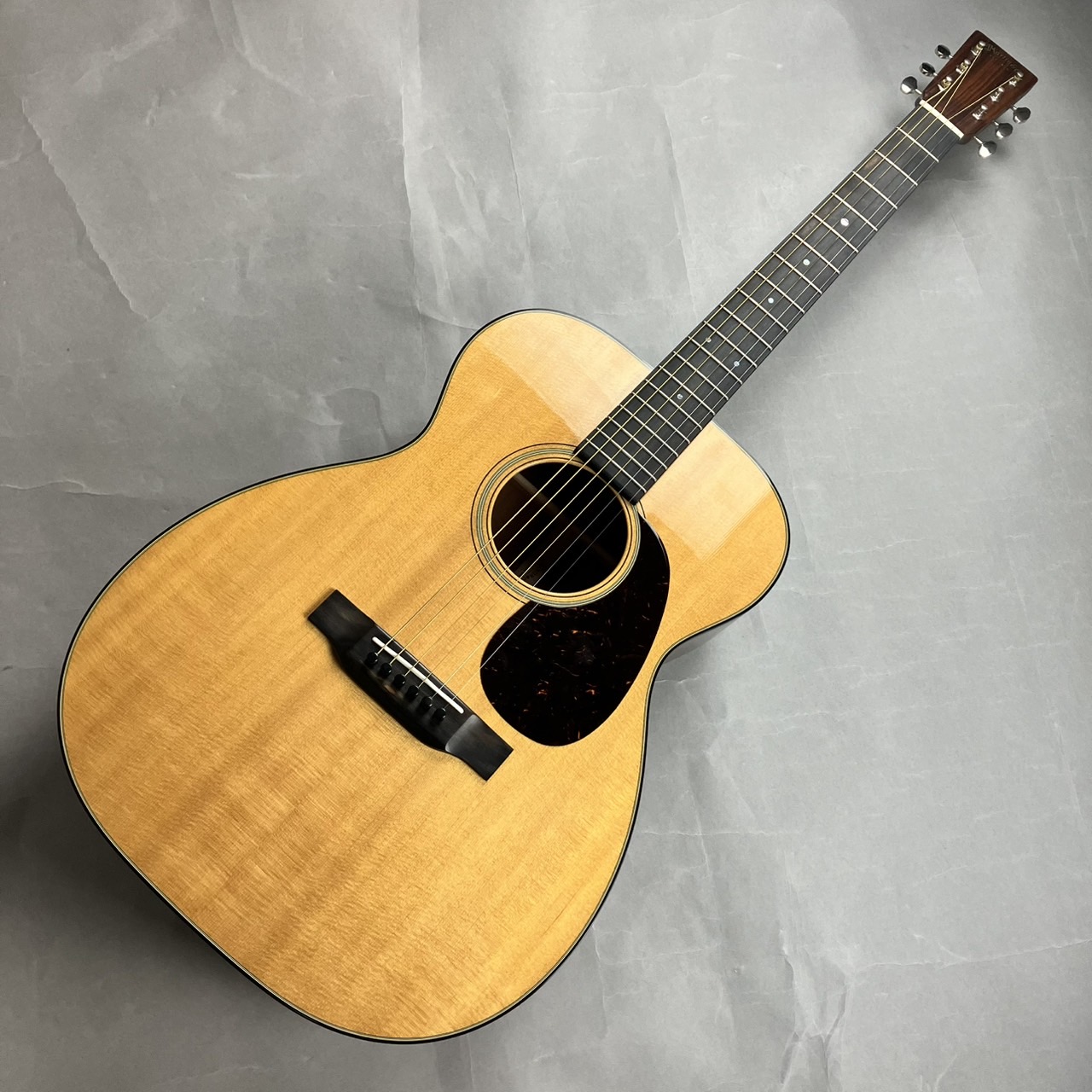 Martin00-18