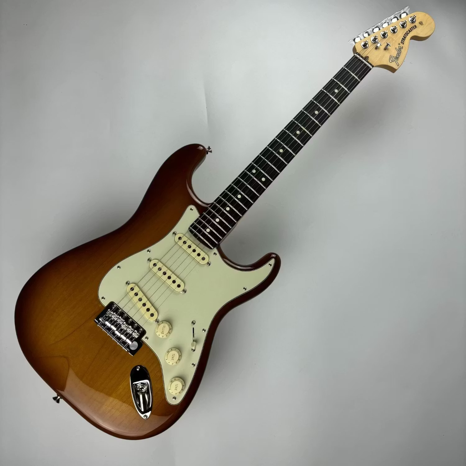 FenderAmerican Performer Stratocaster Rosewood Fingerboard Honey Burst