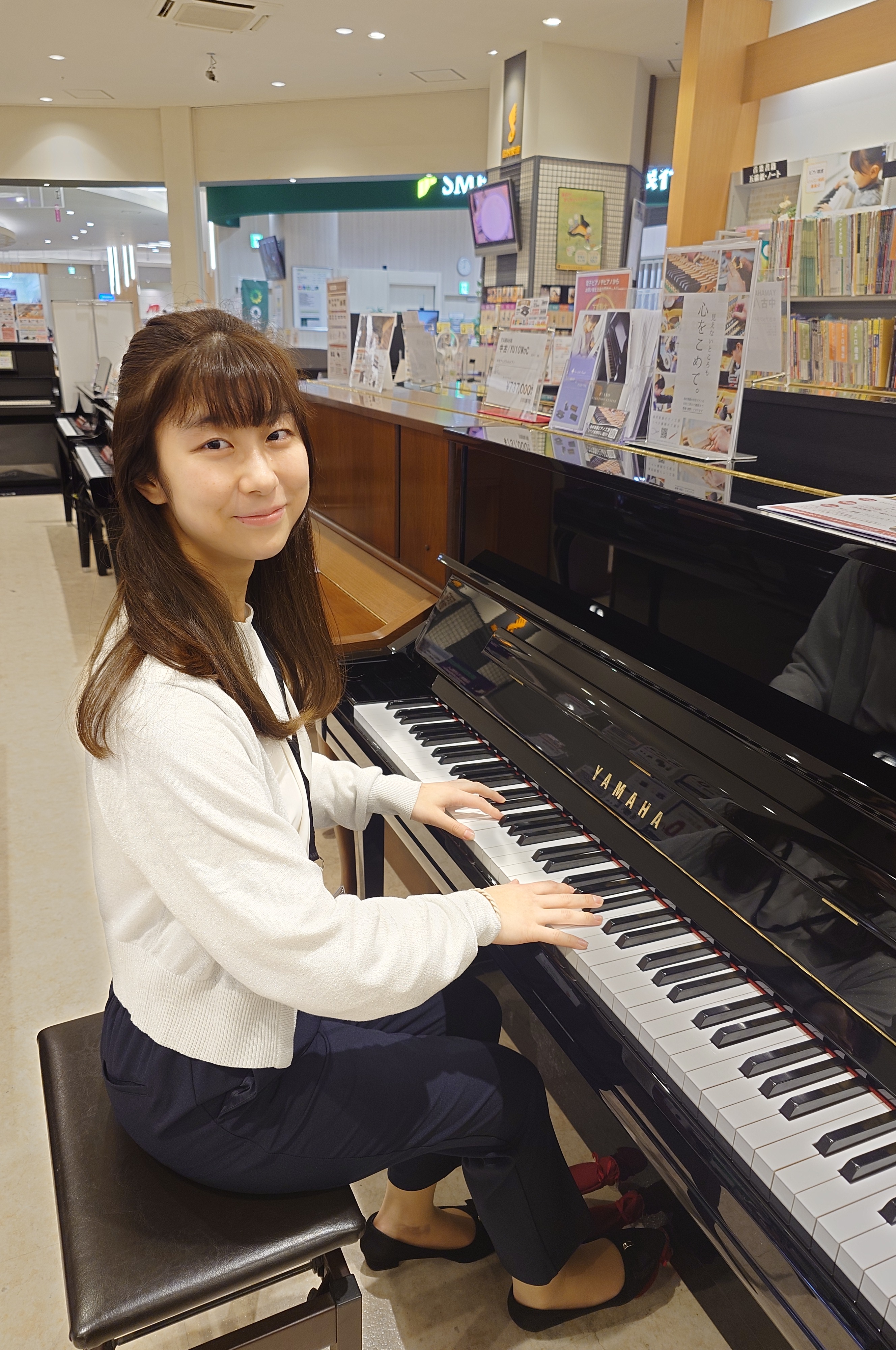 島村楽器イオンレイクタウン店ピアノインストラクター坂巻(さかまき)