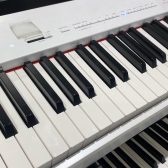 【ピアノ上級アドバイザー厳選！レビューあり！】弾き心地もいいポータブルタイプ　持ち運び可能な人気の電子ピアノ3選！