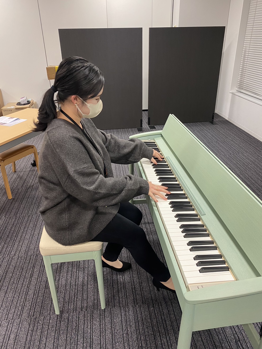 【ごあいさつ】ピアノ上級アドバイザーの新庄です いつもHPを見ていただきありがとうございます。店頭にてHPみました、と新庄宛てにご来店いただけるお客様が多く、とても励みになっております。みなさまのピアノ探しの参考になっていればとても嬉しいです。 今回はとても話題のきよらシリーズの新モデル発売✨に合わ […]