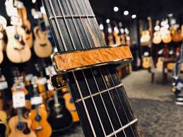 【レイクタウン店】“魅せる”カポタスト、Thalia Capos 入荷しました