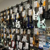 【軽音楽部 新入部員の方必見！】初めてのエレキベース選びなら島村楽器イオンレイクタウン店へ！地域最大級の品揃えであなたをサポートします！