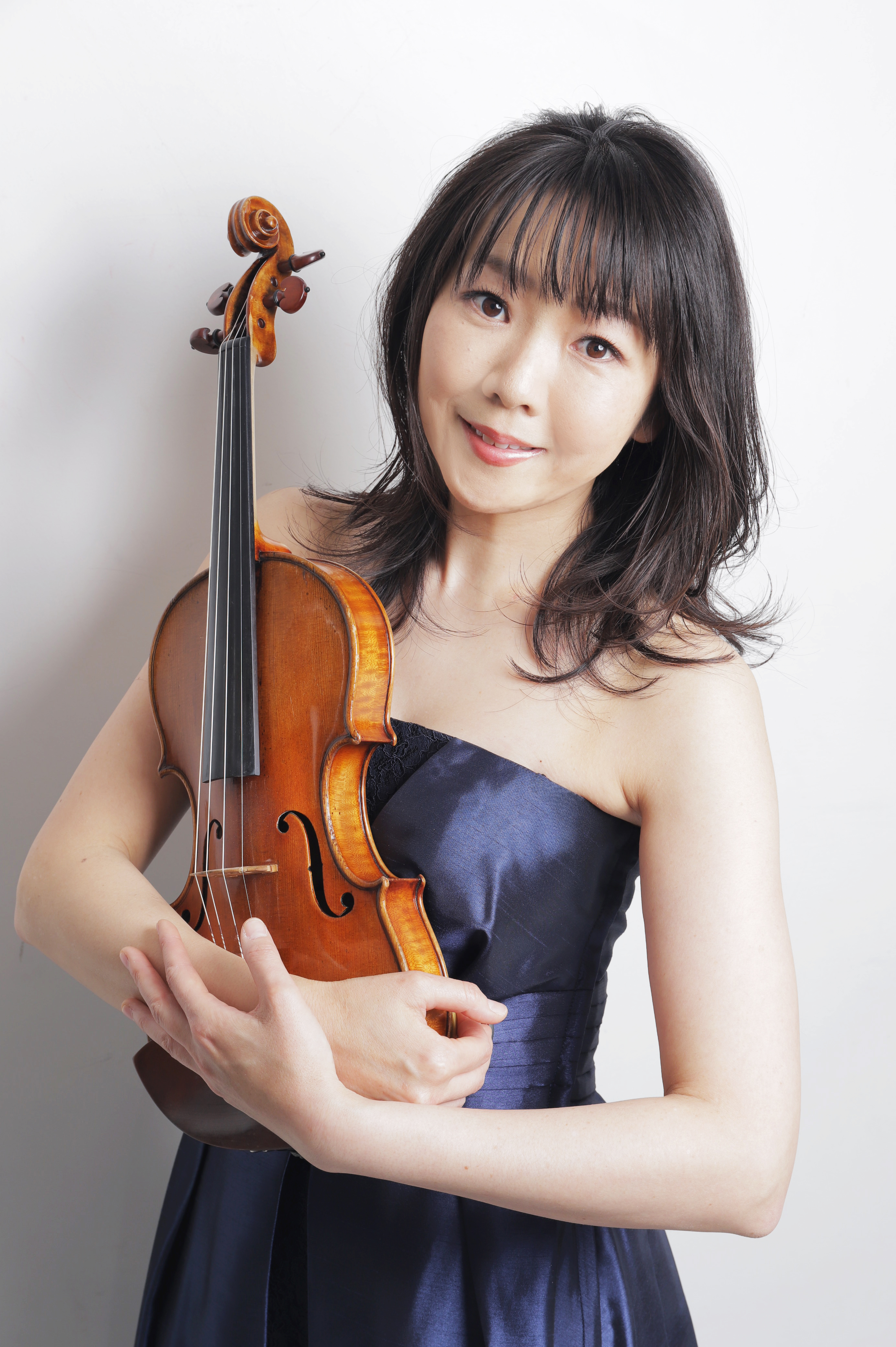 *講師プロフィール 洗足学園音楽大学大学院修了。]]小野アンナ記念会第44回ヴァイオリン演奏会オーディション合格。]]同オーディション同格者による第39回小野アンナ記念会特別ヴァイオリン演奏会に出演。]]現在洗足学園非常勤講師助手を務めるほか、アマチュアオーケストラや室内合奏団のトレーナーとして後進 […]