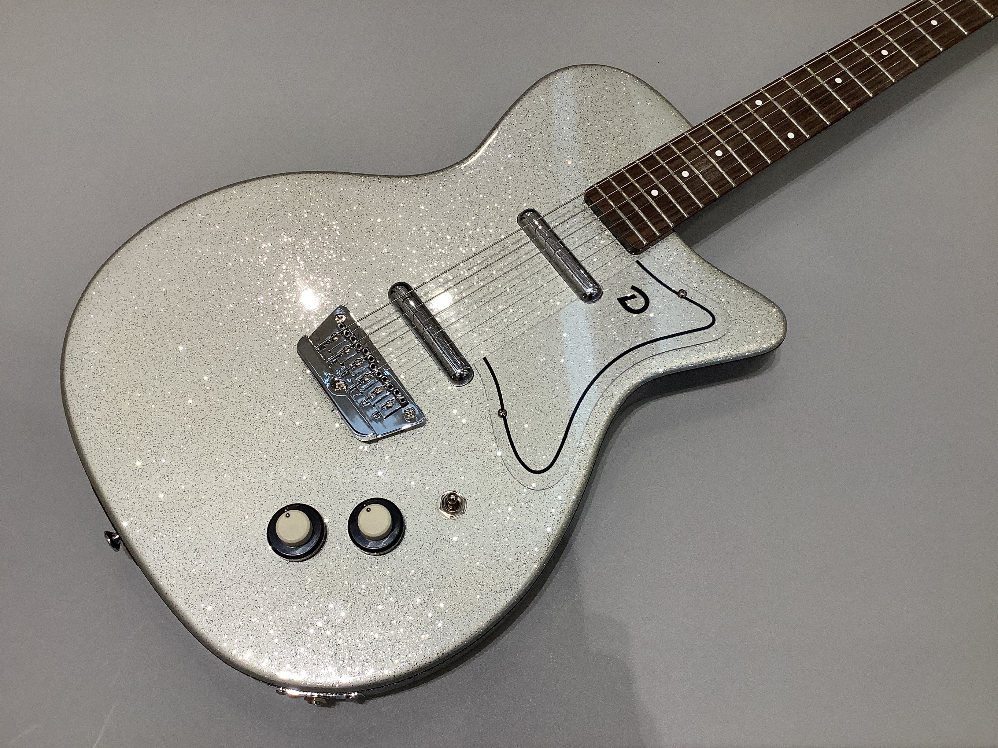 エレキギター56 SINGLE CUTAWAY METALFLAKE SILVER