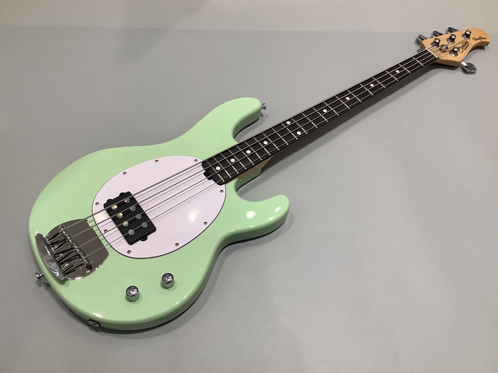 スティングレイベース4弦RAY2-A1