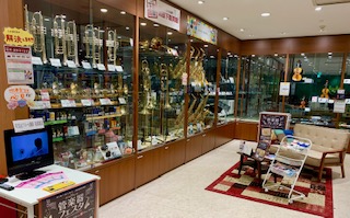 *[!!【重要】こちらは古い記事となっています。最新の情報は新ページをご覧ください。!!] 新HPはこちら！ *管楽器コーナーのご紹介 **各楽器のご紹介 ***下記リンクからそれぞれの楽器の紹介ページへリンクできます -[https://www.shimamura.co.jp/shop/machi […]