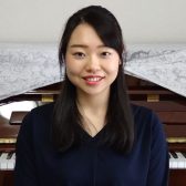 ピアノ・幼児の基礎音楽教室　講師紹介　鶴見蒼生恵