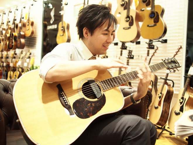 CONTENTSQ.指導コースを教えてくださいQ.得意とする演奏ジャンルや好きな音楽を教えて下さいQ.どんな方がレッスンに通っていますか？Q.この楽器、○○な方にオススメです！担当インストラクターについてお問い合わせ・体験レッスンのお申込みQ.指導コースを教えてください アコースティックギターを担当 […]
