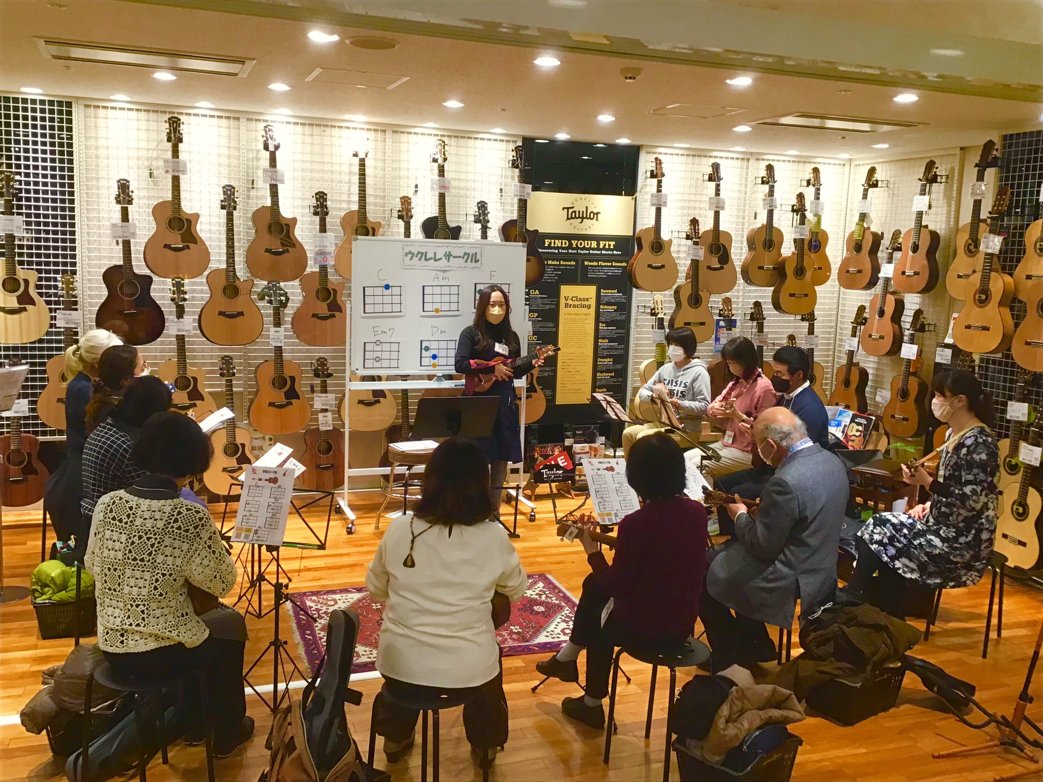 こんにちは！ウクレレサークル リーダーの西田です♪今回は3月8日の活動レポートをしていきたいと思います。メンバー 今回は11名の皆さんにご参加いただきました！毎度ご参加いただいてる方はもちろん、初めてご参加いただいた方が1名いらっしゃいました♪沢山の方にご参加いただきましてありがとうございます(^▽ […]