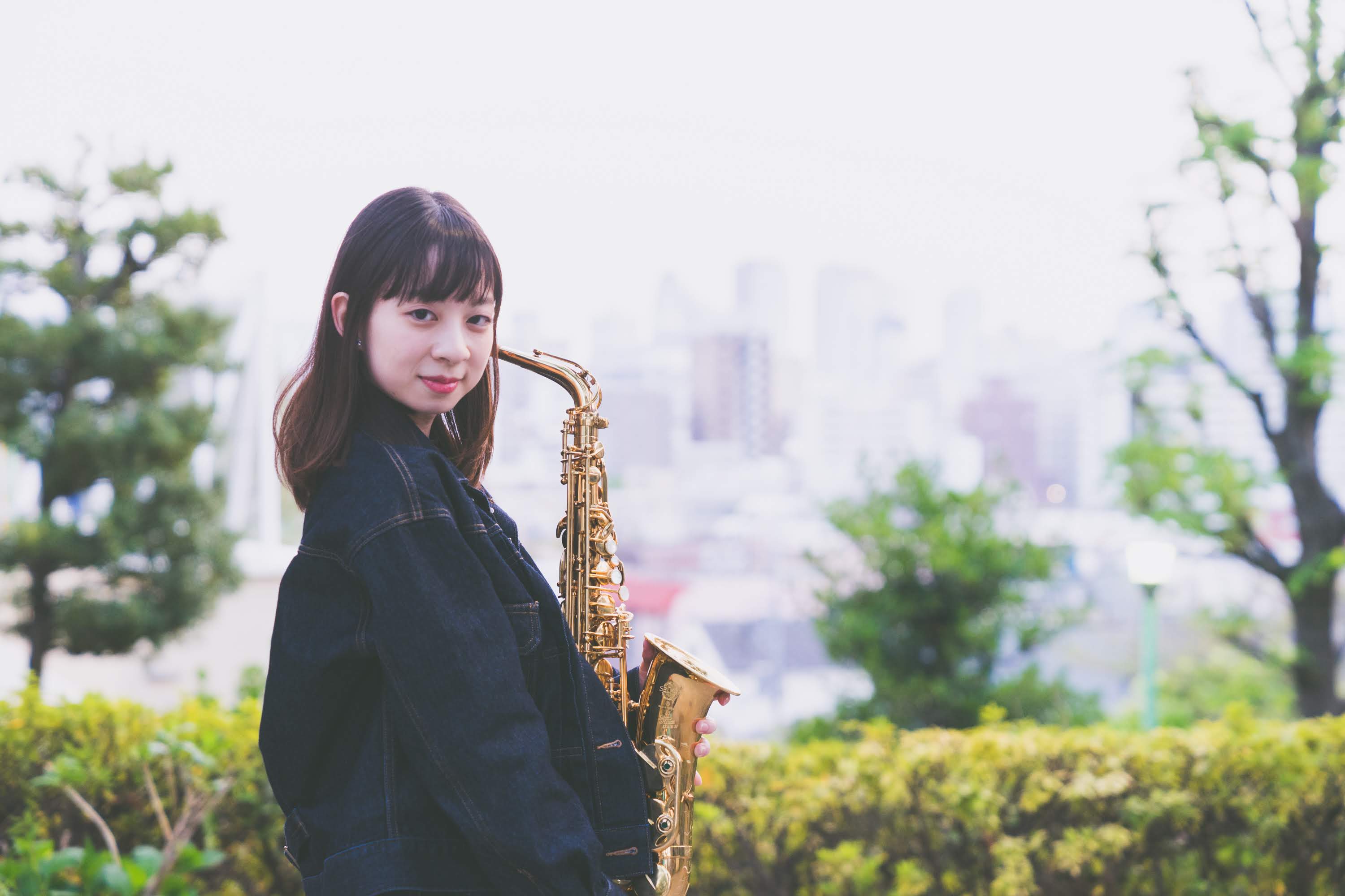CONTENTS8月よりSAXスクールが新規開講しました開講曜日：日曜日8月よりSAXスクールが新規開講しました 蒼波花音(あおなみかのん)先生 横浜市出身。洗足学園音楽大学ジャズコース卒業。ジャズサックスを多田誠司氏・山田拓児に師事。 ジャズを軸に様々な編成で演奏活動を行っている。 開講曜日：日曜 […]