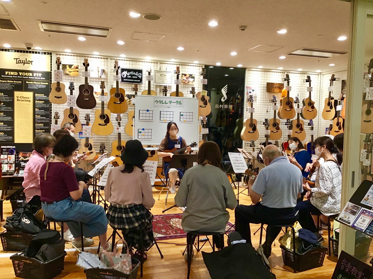 こんにちは！ウクレレサークル リーダーの西田です♪今回は9月13日に行った活動のレポートをしていきたいと思います！ メンバー 今回は11名の皆さんにご参加いただきました！毎度ご参加いただいてる方はもちろん、初めてご参加いただいた方1名いらっしゃいました♪沢山の方にご参加いただきましてありがとうござい […]