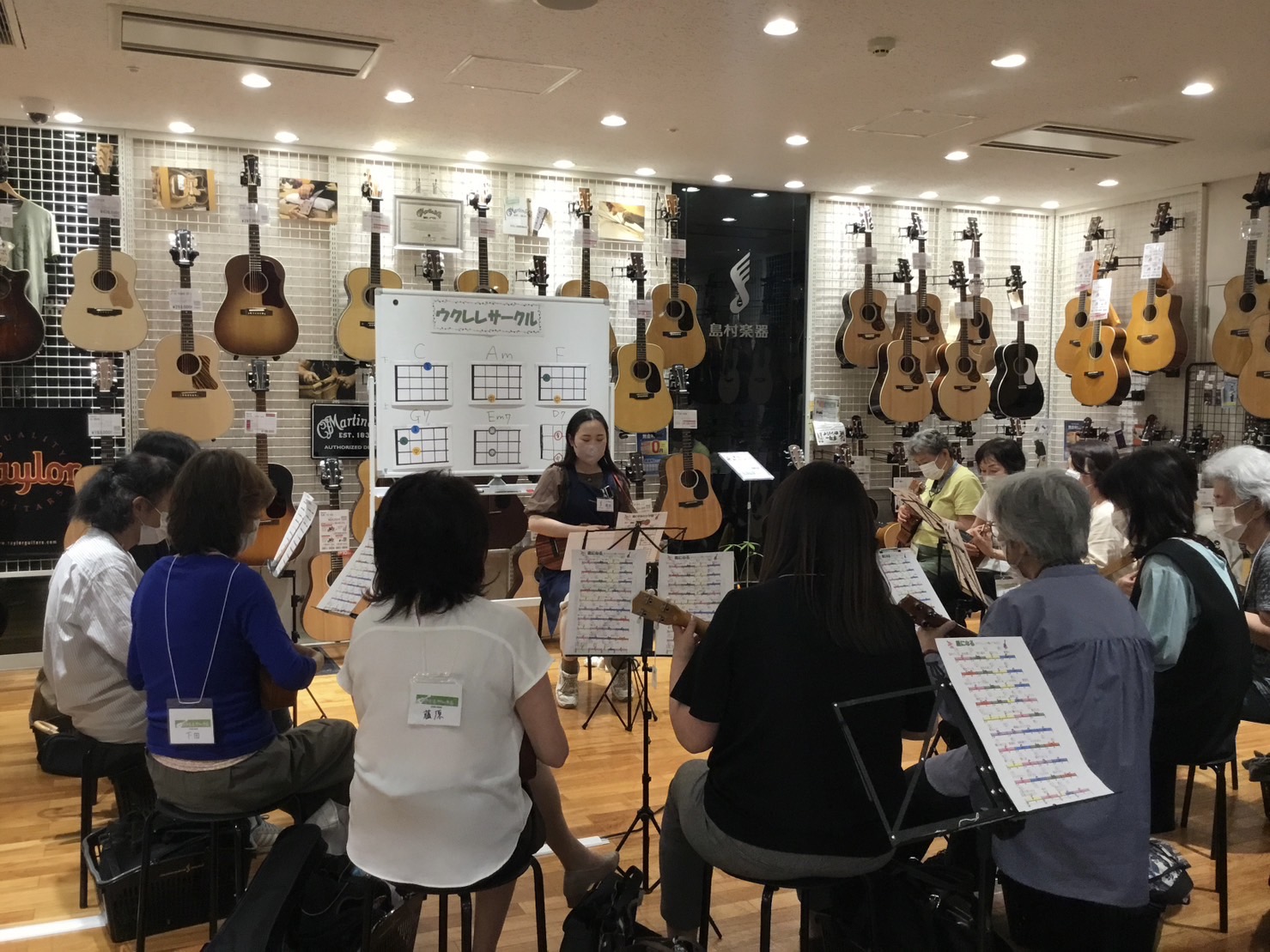 こんにちは！ウクレレサークルリーダーの西田です♪今回は6月6日に行った活動のレポートをしていきたいと思います！ メンバー 今回はで13名の皆さんにご参加いただきました！毎度ご参加いただいてる方はもちろん、初めてご参加いただいた方は1名いらっしゃいました♪いつも沢山の方にご参加いただきましてありがとう […]