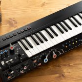 往年の名機をダウンサイズして復刻！「miniKORG 700Sm」発売