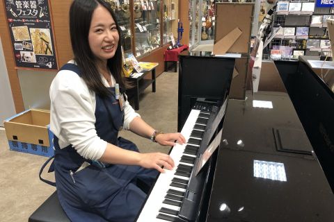 担当商品：ピアノ・管楽器・弦楽器・音楽教室・楽譜・ピアノアドバイザー・管楽器アドバイザー・音楽教室アドバイザー阪本（さかもと）