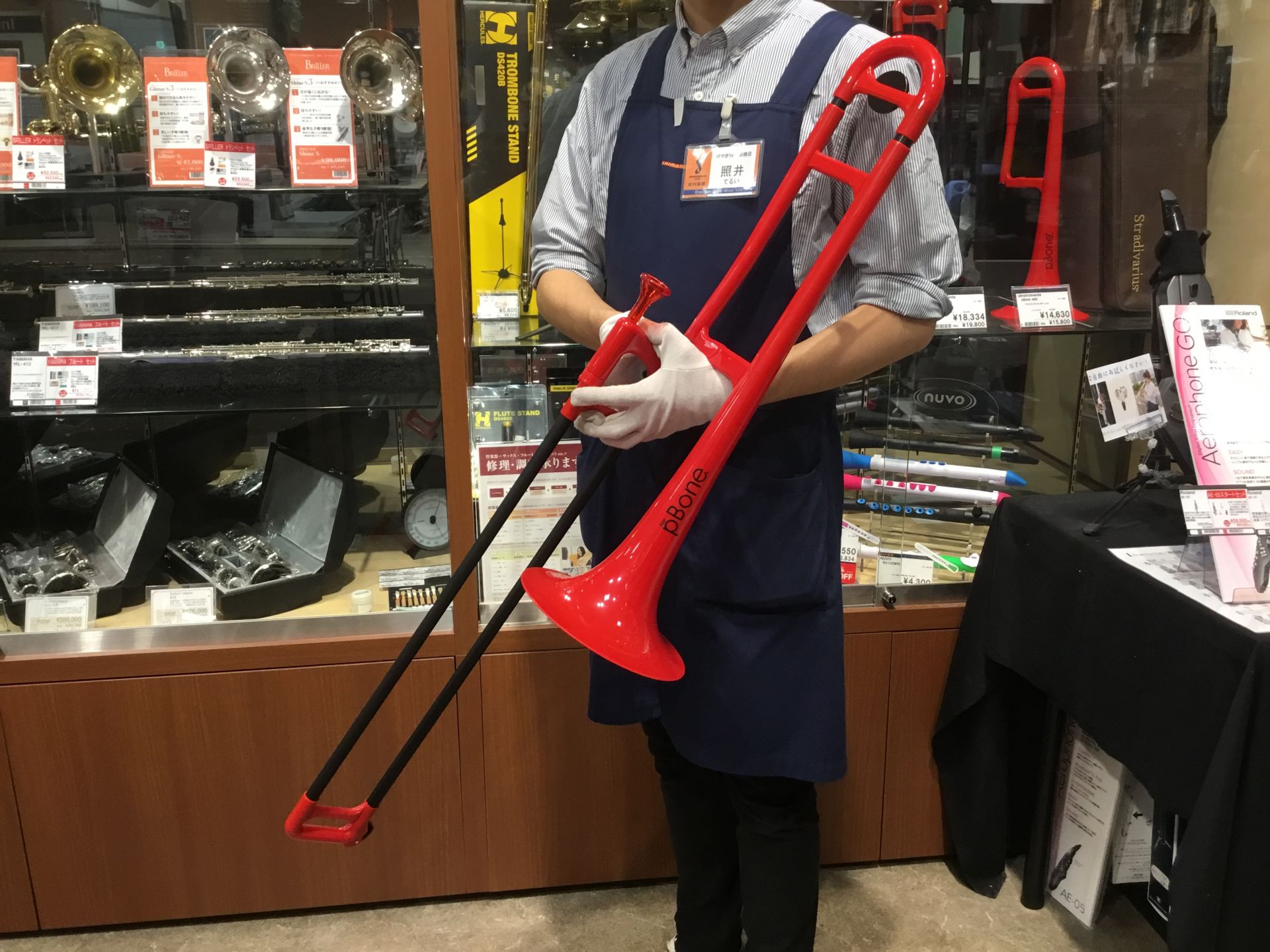 *プラ製トロンボーン、pBone！ pInstrumentsの製品pBONE Plastic Tromboneが当店にも入荷しました！ こちらはその名の通り、主に[!!プラスティックで出来たトロンボーン!!]です。 [!!とても軽い!!]ためお子様や女性でも楽に吹くことができ、それでいてしっかり[! […]