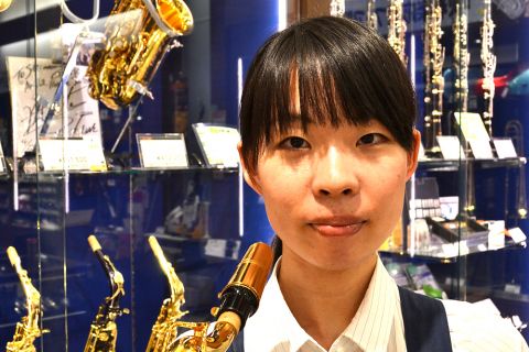 スタッフ写真 管楽器・弦楽器・管楽器リペア 齊賀