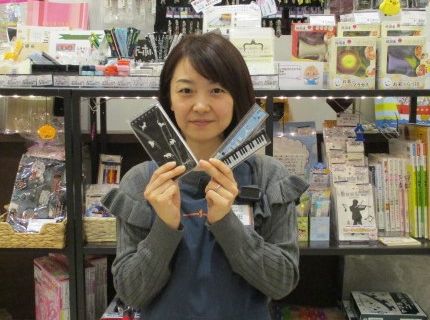 スタッフ写真 教育楽器・ファンシー 武田