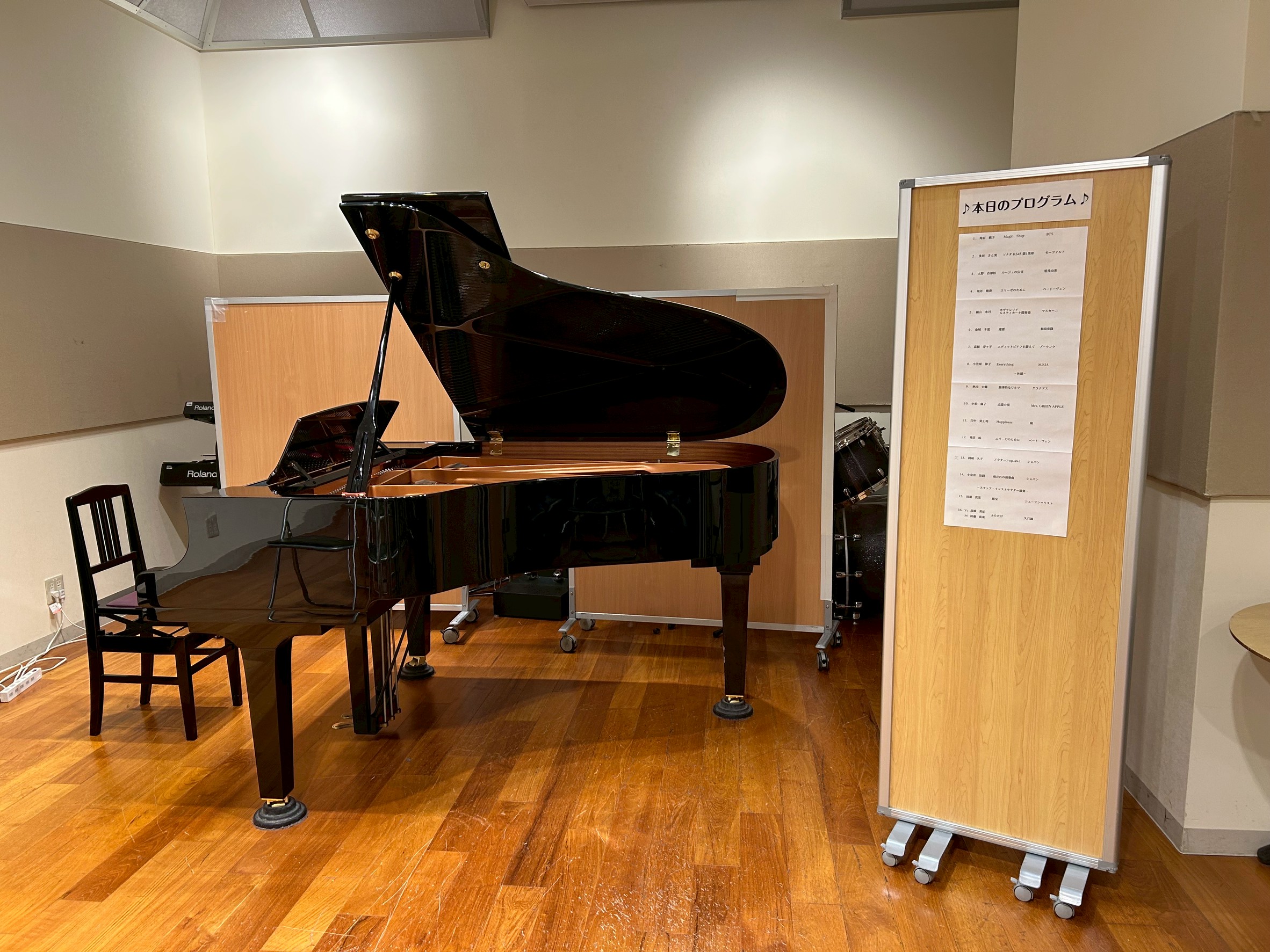 こんにちは！ピアノインストラクターの田邊です。2026年1月26日にピアノサロン会員様による発表会を開催いたしました。 ホールでのコンサートから約3ヶ月、、、。 サックスサロン、フルートサロンと合同、美浜文化ホールで行われる年に1度のサロンコンサートの開催が2025年10月末にありました。今回のピア [&hellip;]