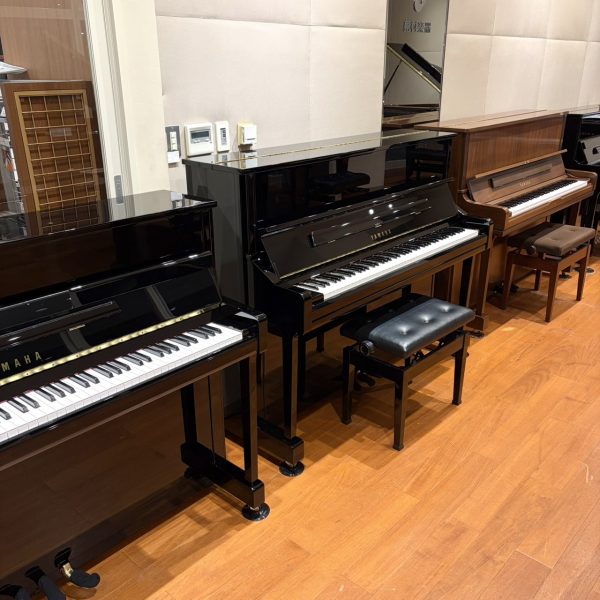 ヤマハ新品ピアノについては<br />
b113・YU11・YUS1・C1X・C3Xの5機種を展示しております