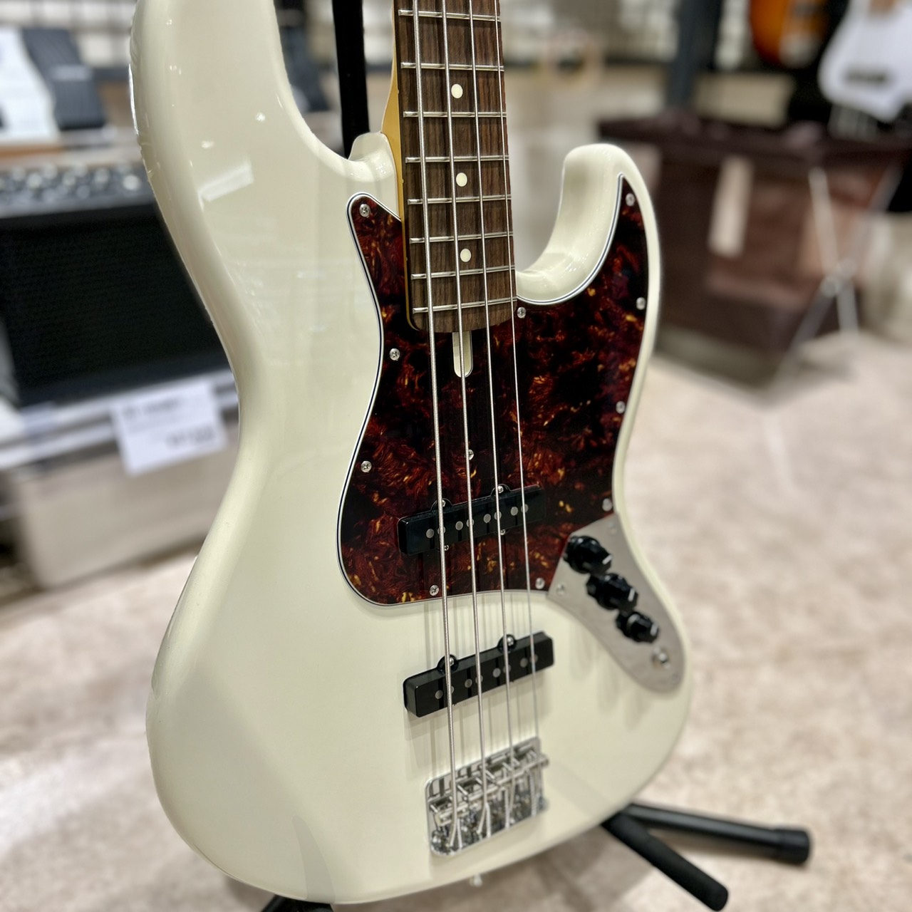 JB(ジャズベース：通称ジャズべ)