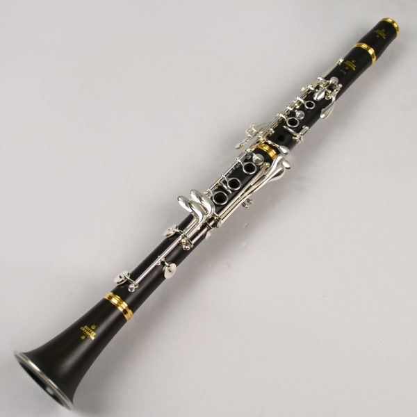 BuffetCrampon<br />
E11S　￥189,000(税込)<br />
<br />
これから始める方・吹奏楽部生さんにおすすめ♪