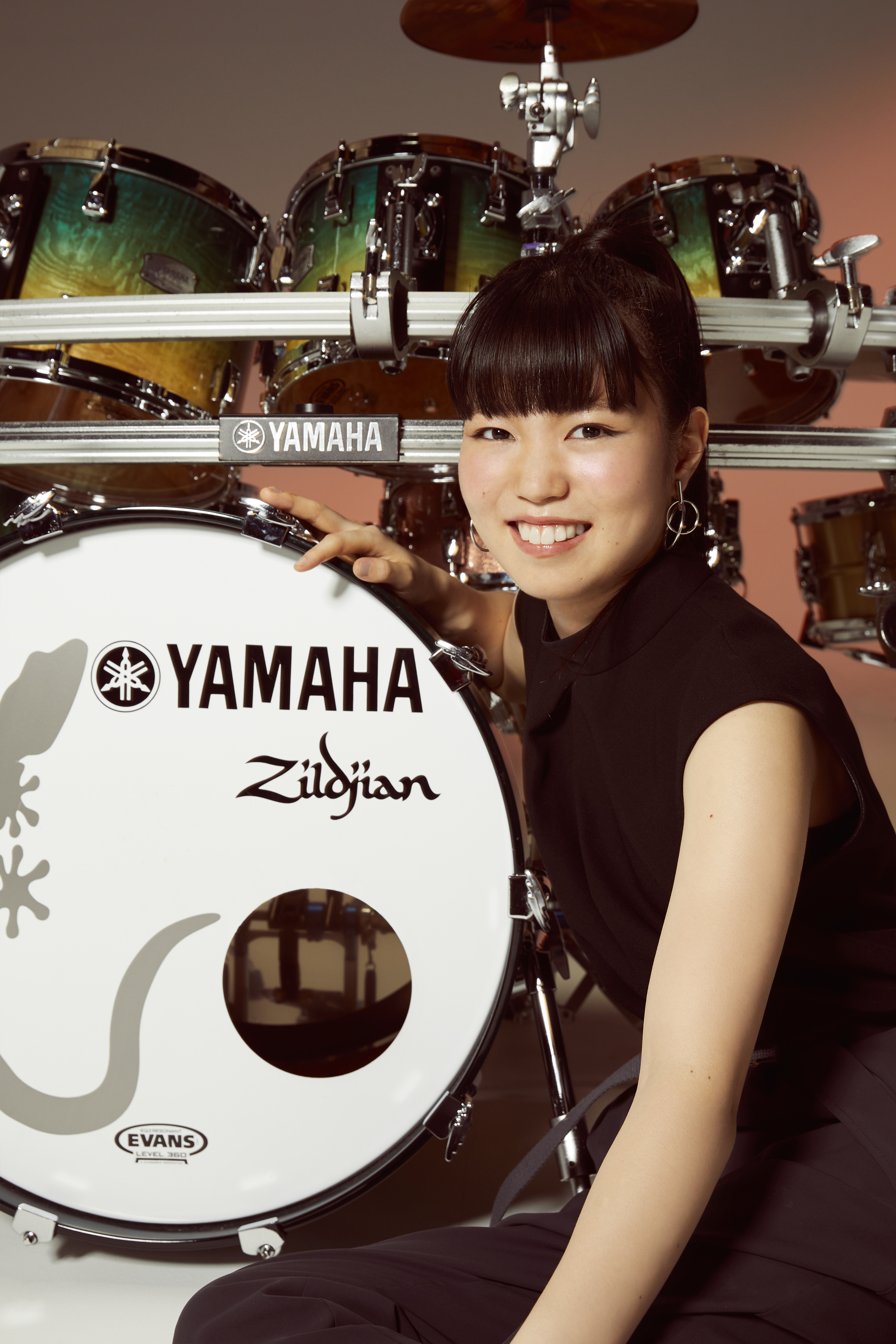 CONTENTS【ドラムセミナー】How To Be a Pro Drummer ~プロドラマーになるには~イベント概要川口千里さん プロフィールお問い合わせ先【ドラムセミナー】How To Be a Pro Drummer ~プロドラマーになるには~ ■プロドラマーに必要な技術や練習方法をご紹介し […]