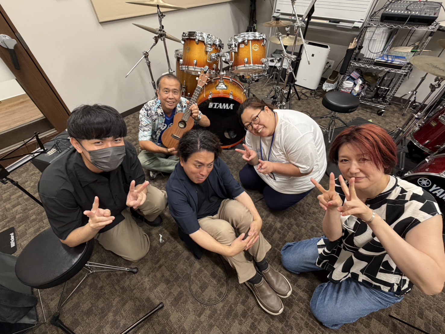 こんにちは！セブンパーク天美店の石塚です🎸 皆様、いつもHPをご覧いただき誠にありがとうございます♪ 更新が遅くなってしまい、申し訳ございません、、、 本日は7/12に開催致しました『OPEN MIC CLUB』の開催模様をレポートさせていただきます♪ CONTENTS今回の課題曲『スピッツ/ロビン [&hellip;]