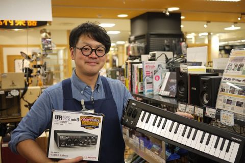 スタッフ写真 デジタル 本平