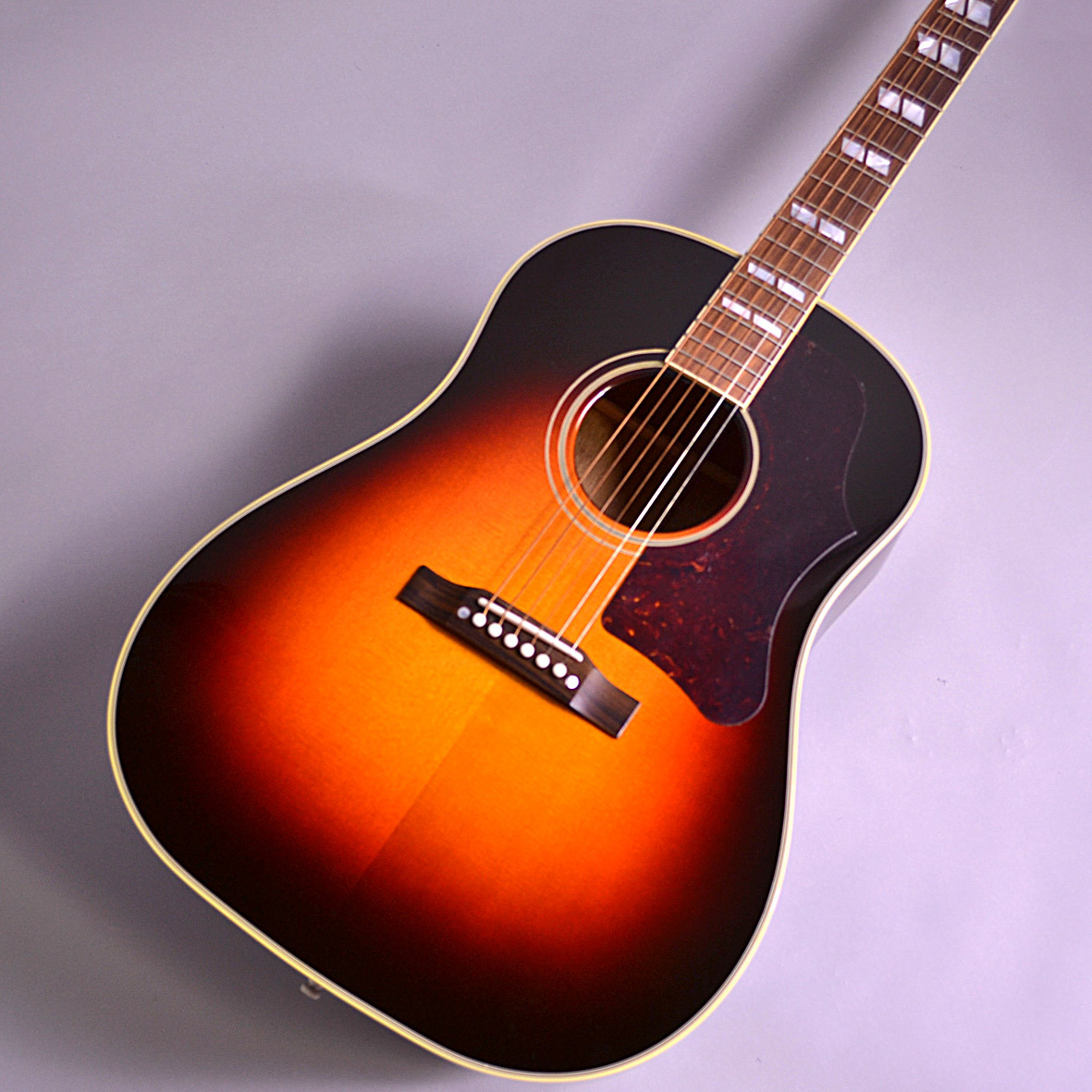 *50s SouthernJumbo Triburst 長期保管品のため在庫を大放出します！！！早い者勝ちですよ！ |*ブランド|Gibson| |*型番|50s SouthernJumbo Triburst| |*商品の状態|新品| |*販売価格|[!￥257,040(税込)!]| |*メーカー希 […]