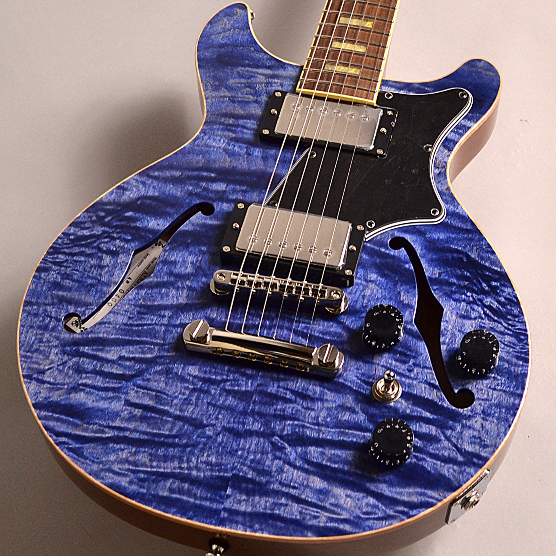 【大量入荷情報】SeventySeven Guitars – ALBATROSS-DX