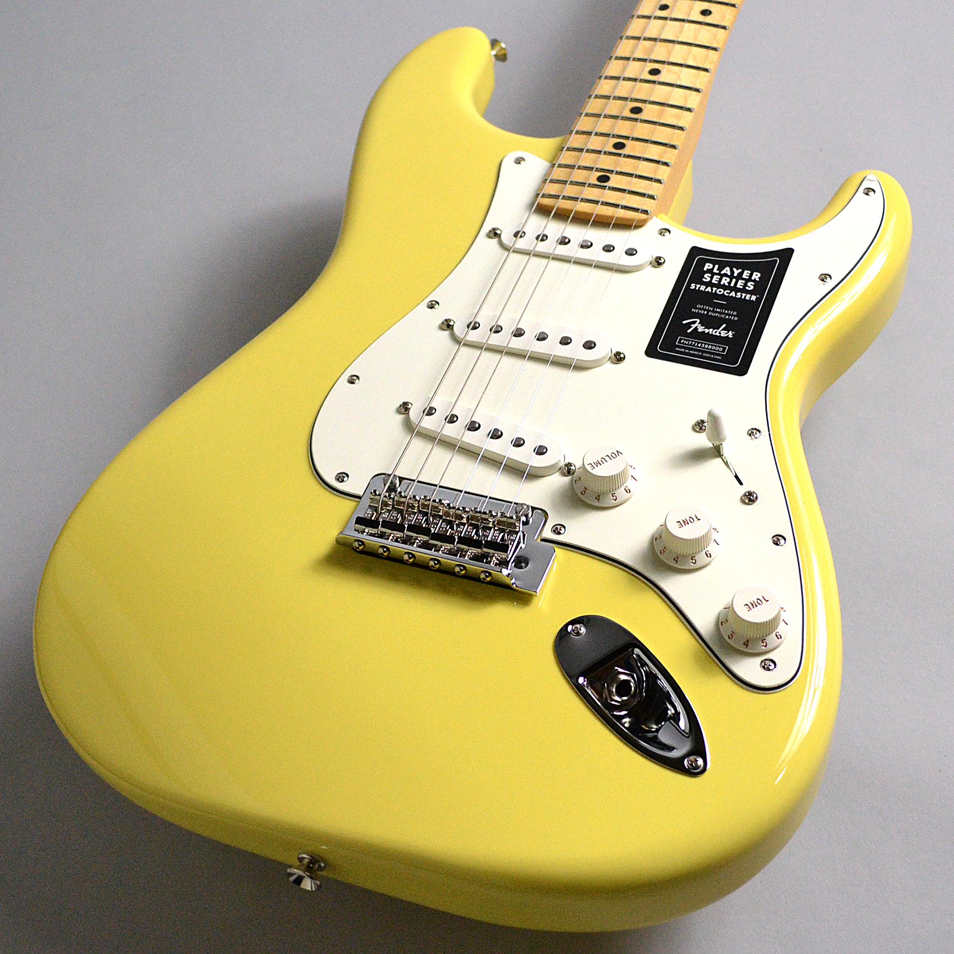 【再入荷】Fender Player Stratocaster MN Buttercream/Maple