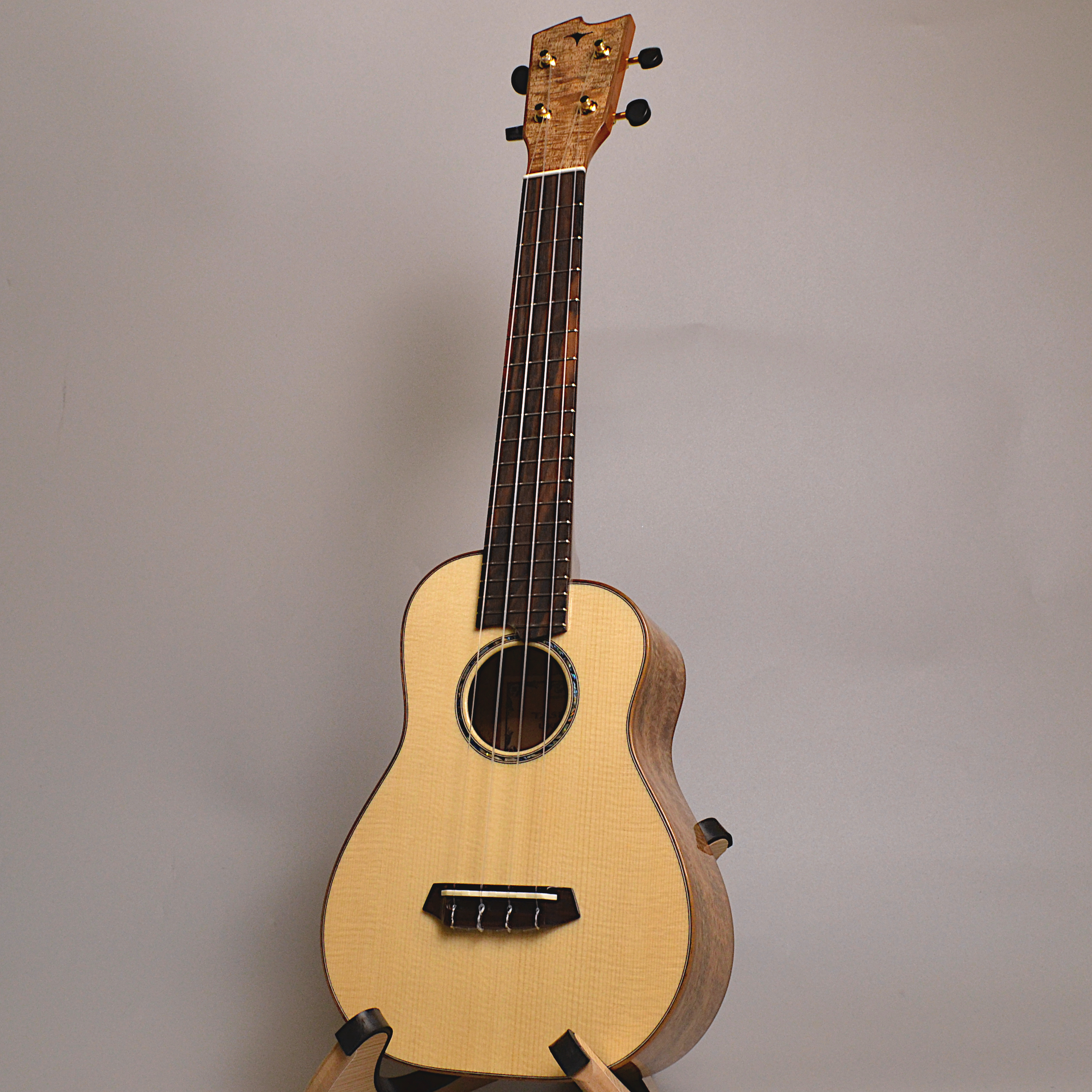 TASHIRO Ukulele (タシロ・ウクレレ)MC-SMG/cw #13053 【国産／コンサート／THGF2025出展品】