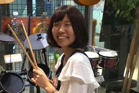 スタッフ写真 山本