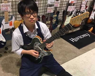 スタッフ写真 アンプ、ギター・ベース弦 石井