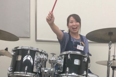 スタッフ写真 音楽教室・教育楽器・ドラムアクセサリー 倉田