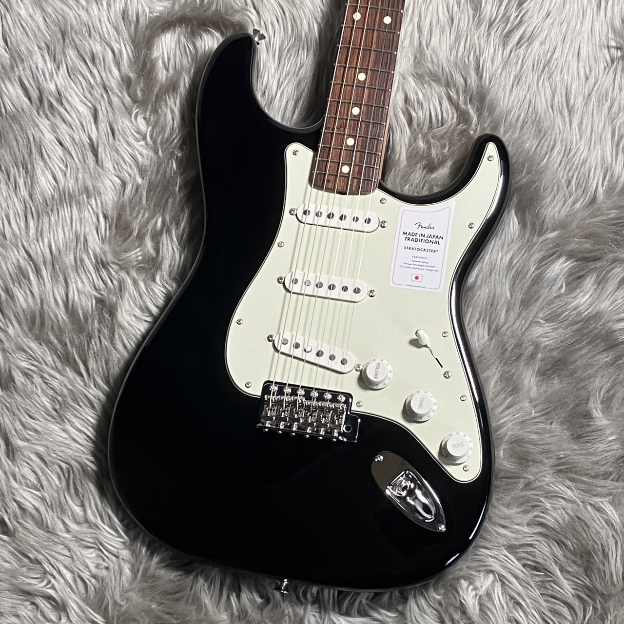 エレキギターFender Made in Japan Traditional 60s Stratocaster Rosewood Fingerboard Black