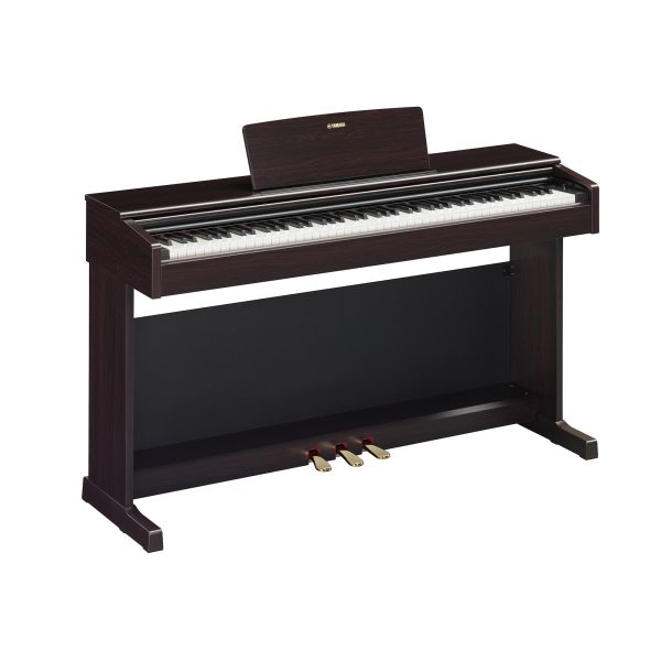 YDP165 R<br />
<br />
ヤマハコンサートグランドピアノ「CFX」音色を搭載。グレードハンマー3鍵盤により豊かな表現力で演奏できるYDPシリーズのスタンダードモデルです。耳に優しい機能を新たに搭載し、アプリ「スマートピアニスト」に対応しています。高低自在椅子付属。<br />
<br />
￥132,000(税込)