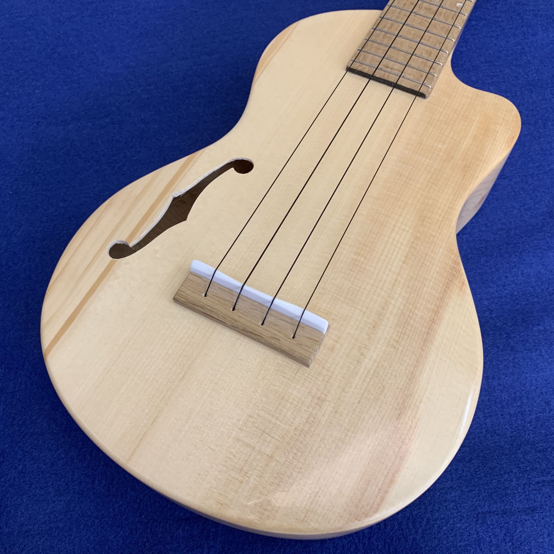 【新入荷】北海道発！QUIAM（クワイアン）ウクレレ