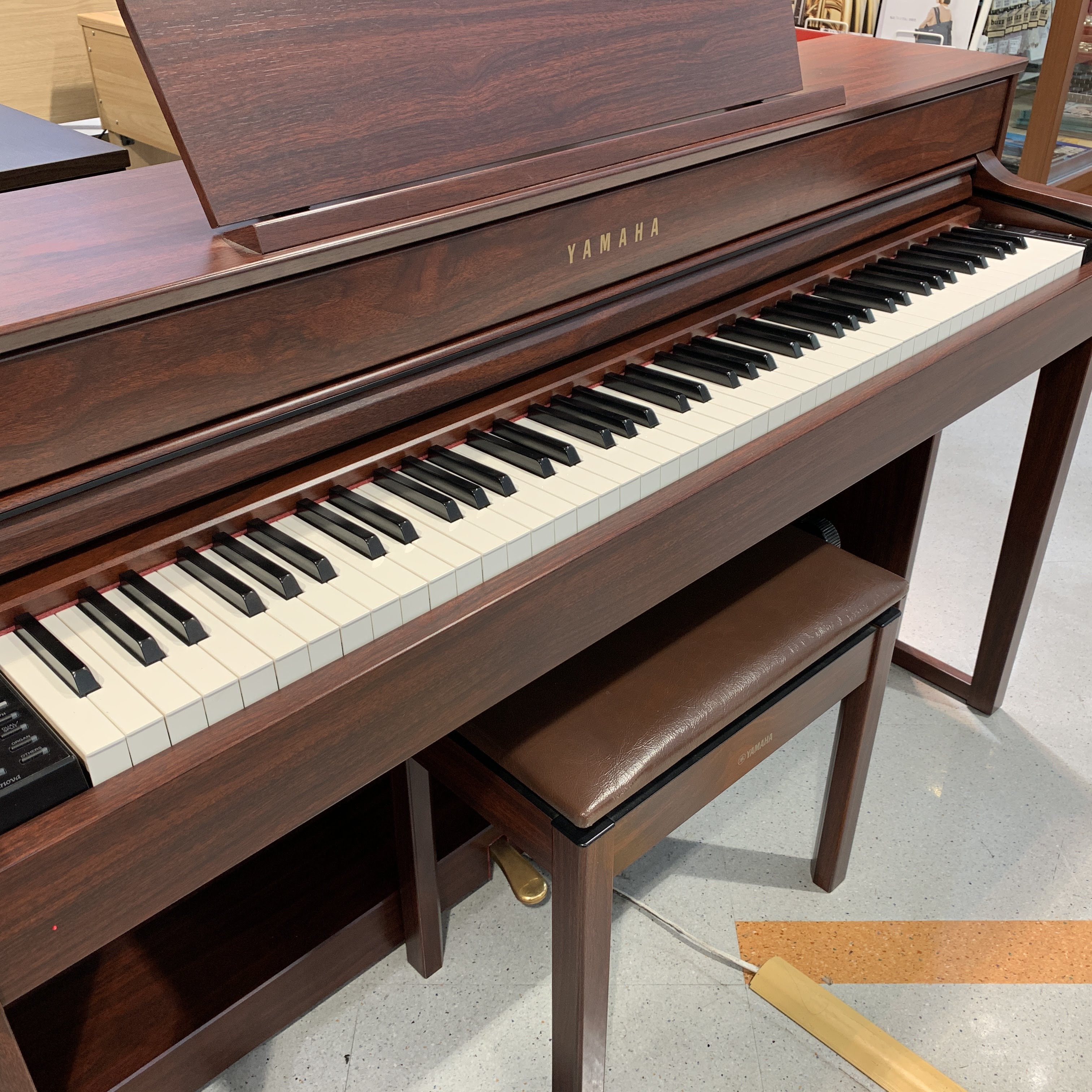 【SOLDOUT】YAMAHA CLP-545M/2014年製