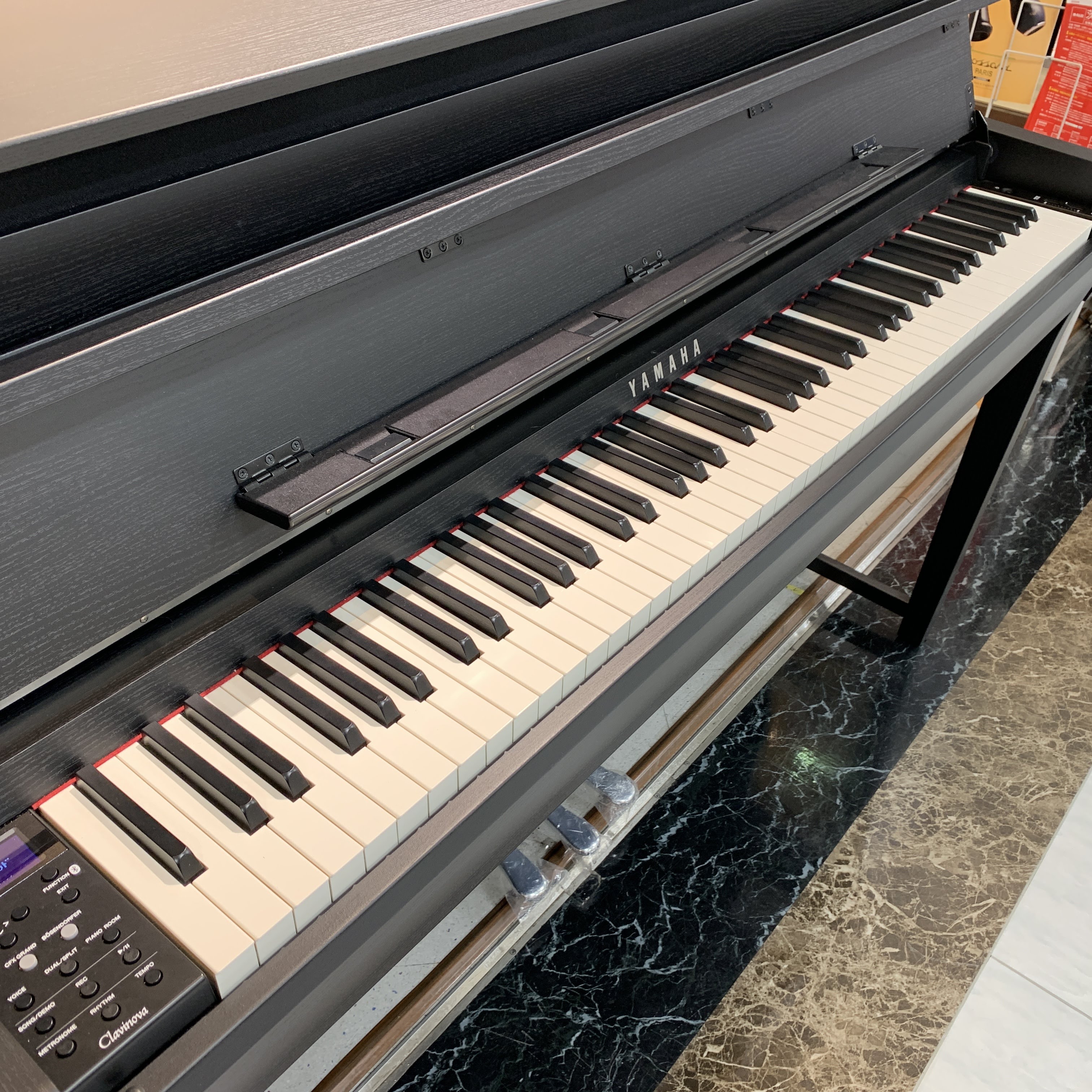 【SOLD OUT】YAMAHA CLP-685 B/2017年製