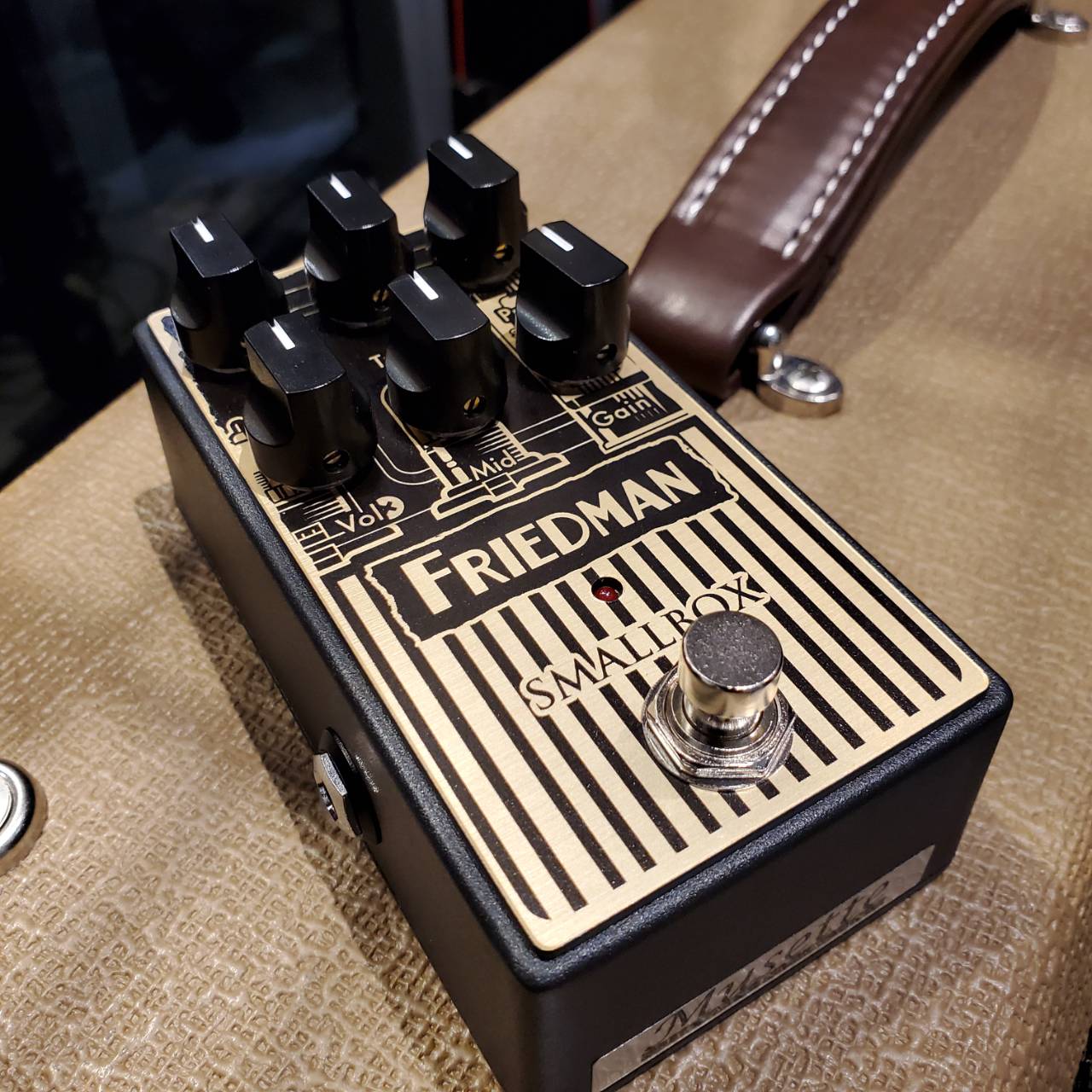 *FRIEDMAN(フリードマン) SMALLBOX PEDAL こんにちは！スタッフ澤田です！ 今回は[!!アンプのような歪みをエフェクター!!]で再現できると話題の [!!FRIEDMAN(フリードマン) SMALLBOX PEDAL!!]をご紹介します。 ***FRIEDMAN(フリードマン) […]